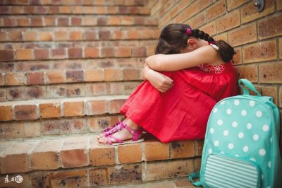 ​17岁我把一切都给了这个男人，现在的我只想怎么逃离他