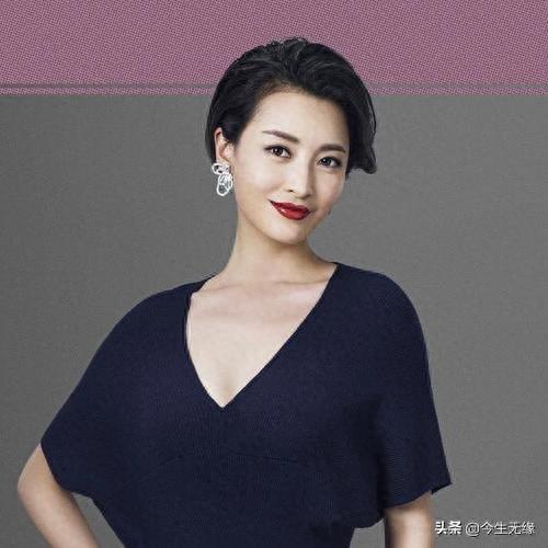 杨菲洋,原名杨洋,1989年6月8日出生于江西省赣州市章贡区