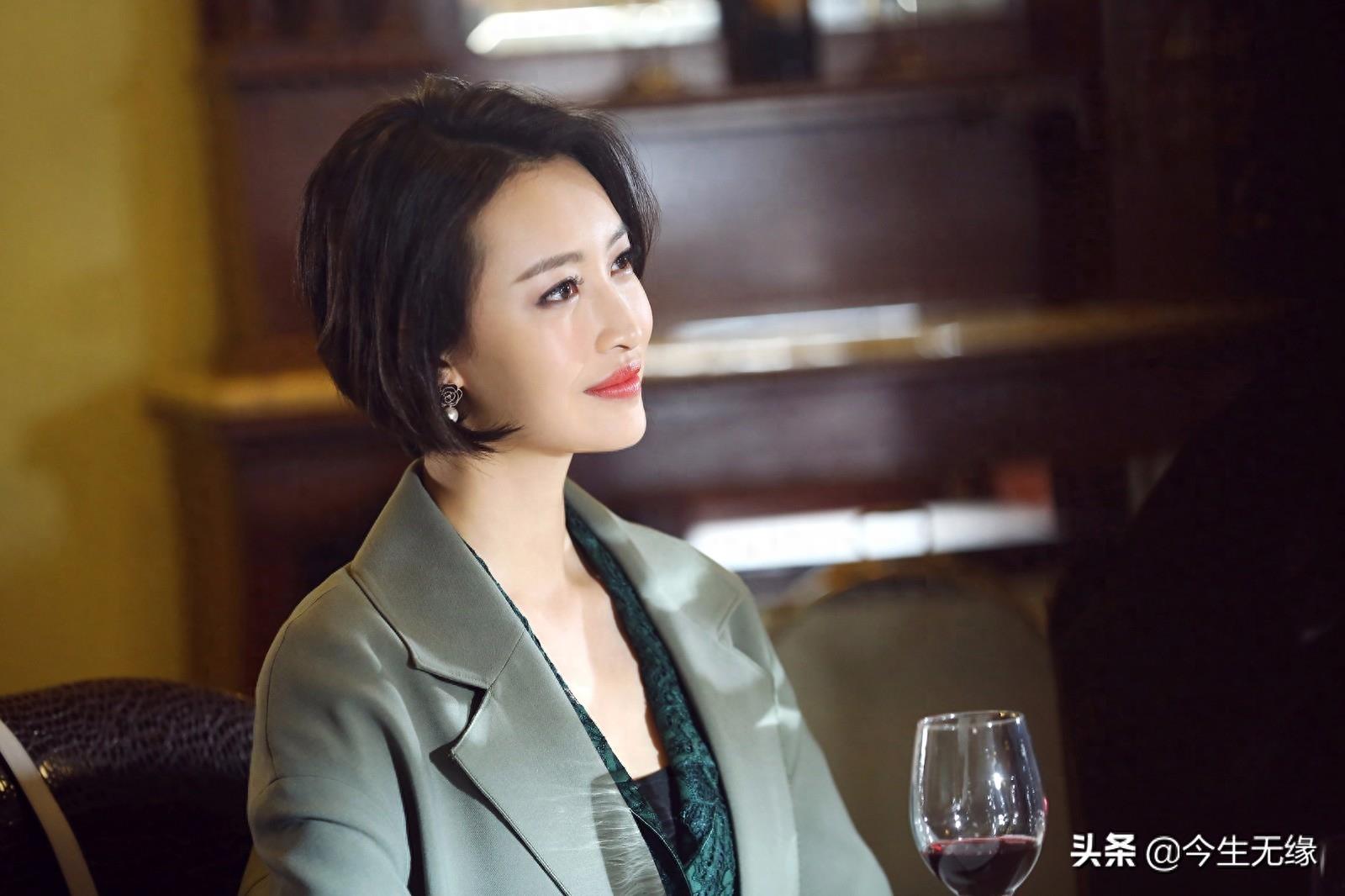 杨菲洋,原名杨洋,1989年6月8日出生于江西省赣州市章贡区