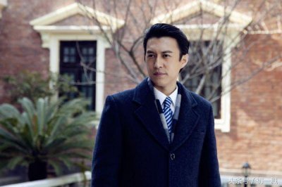 ​靳东的发型变迁史，小少年蜕变成真男人
