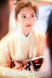 邵芸《万能图书馆》热播 怪力少女张一蕾机智破迷局