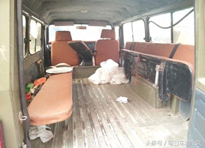 自己动手改装北汽战旗,带着全家去旅行,不知这样能不能合法上路