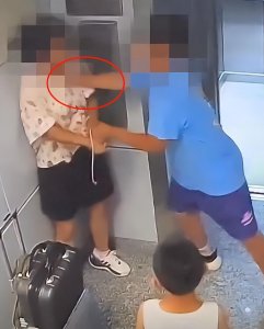​“手机比你妈还亲！”15岁男孩对妈妈拳打脚踢，暴露出爸爸的无用