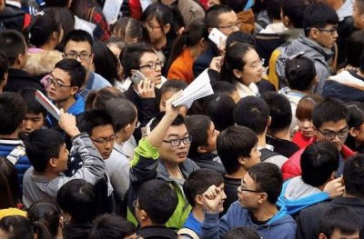 ​“996”还没完，又有成功人士提出了“715”工作制，网友不买账了