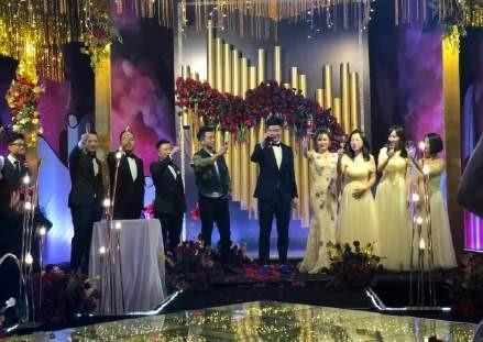 郑恺回乡参加同学婚礼，笑称：今天你赢了王力宏！