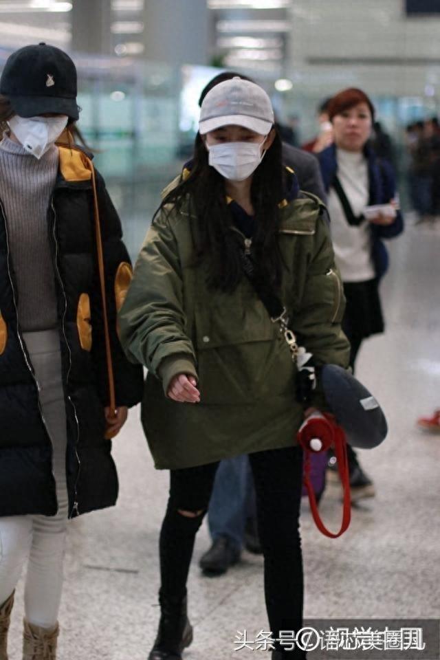 鞠敬伟打扮中性变酷崽 网友:咋又是男装?