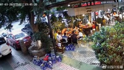 火眼金睛!民警火锅店一眼认出邻桌逃犯