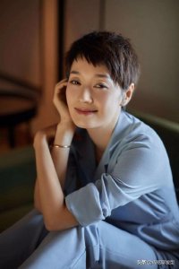 ​马伊琍再次回归超短发，二次元短发精干帅气，气质出众尽显高级感