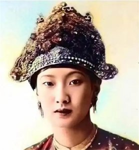 ​越南南芳皇后：国王为娶她承诺一夫一妻，生五娃身材走样后被抛弃