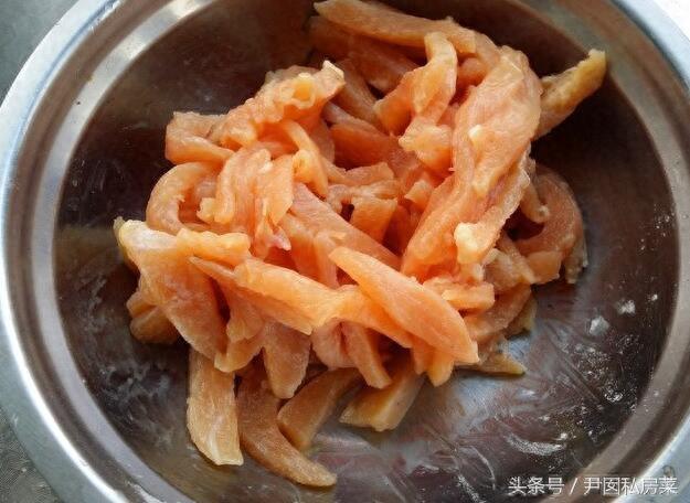 私房菜之香菇炒鸡胸家常做法