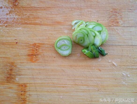 私房菜之香菇炒鸡胸家常做法