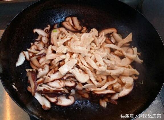 私房菜之香菇炒鸡胸家常做法