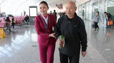 ​80岁以上老人坐飞机有什么要求