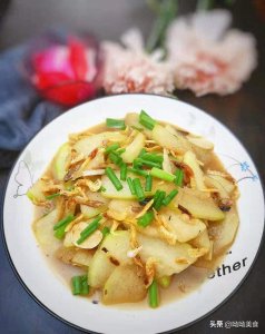 ​冬瓜清炒虾皮，五分钟快手菜，鲜味十足，清淡不油腻，简直是绝配