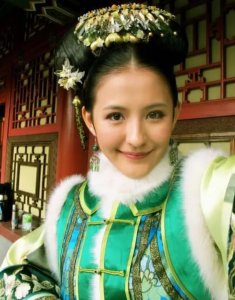 甄嬛传拽妃热依扎:笑起来如此迷人