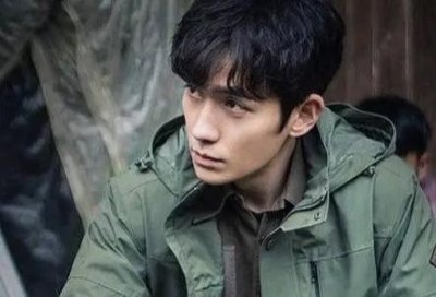 ​朱一龙携《重启》归来，书中走出的吴邪，年近四十，仍是清澈少年