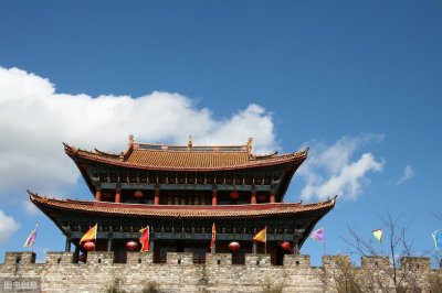 ​华盛顿实行宵禁，中国古代长期执行，直到宋代才废除