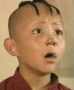 ​小童星三毛长大了，近照变胖，撞脸沈腾！