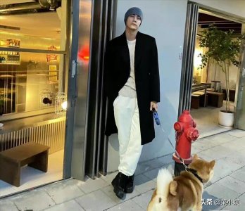 ​纪凌尘近照发际线后移老态毕现，网友：大概是海风吹多了