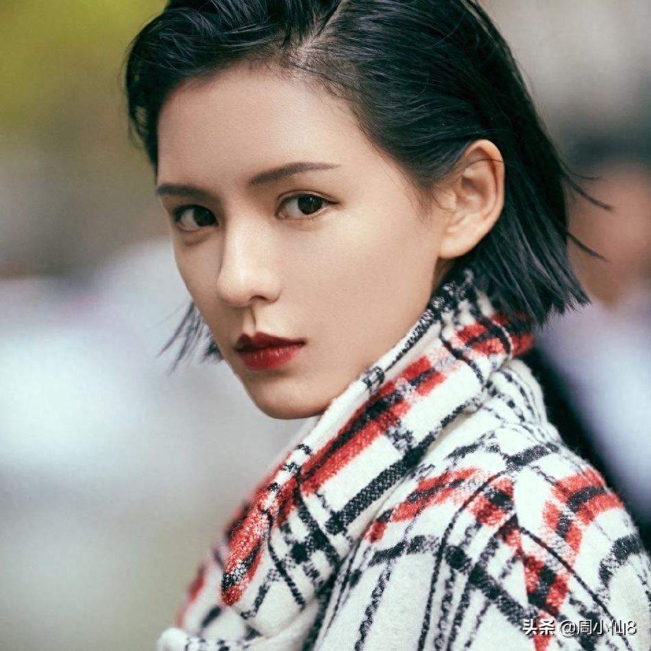 张予曦，影视女演员，被誉为“养眼美女”