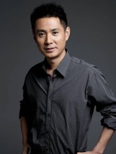 ​著名演员郭广平：娶小妻子，40岁做父亲，15份报纸背后的愧疚