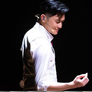 ​“大湾区哥哥”张智霖1岁到50岁老照片：第6张开始，见证颜值蜕变