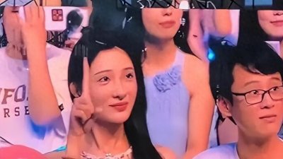 ​揭秘薛之谦演唱会狗血事件：一个人来的女主发声引发热议