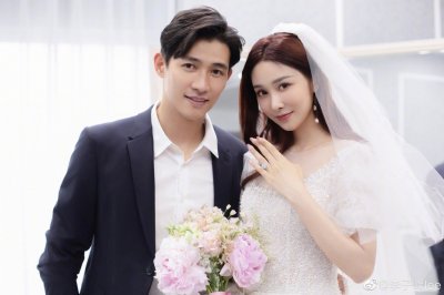 ​甜度爆表！李子峰晒婚纱照宣布喜讯 曾与吴昕交往