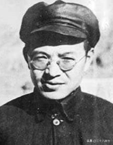 ​遵义会议后，曾担任3年多总负责人的洛甫，后来去了哪里？