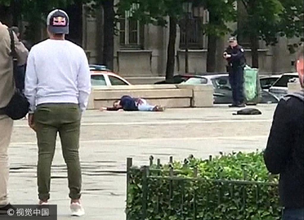 法国巴黎圣母院发生持锤袭警事件 法检方定性为恐袭