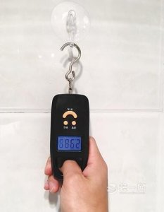 ​吸盘挂钩不容易掉的小窍门（家居实用小物件吸盘挂钩吸不住怎么办）
