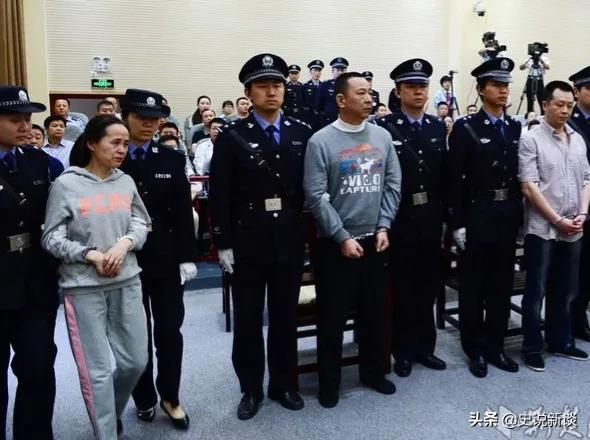 四川刘汉怎么犯罪的（拥有400亿元的四川刘汉被捕后）(8)