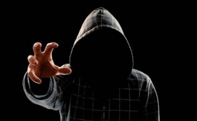 ​世界灵异事件 传闻比较厉害的地区当地人们该如何生活？