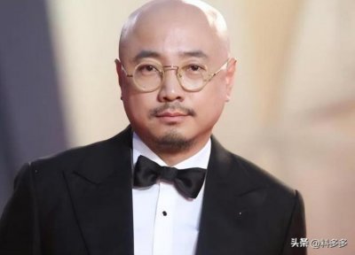 ​徐峥为何光头「徐峥为什么要转行做导演徐峥光头的原因是什么造成的」