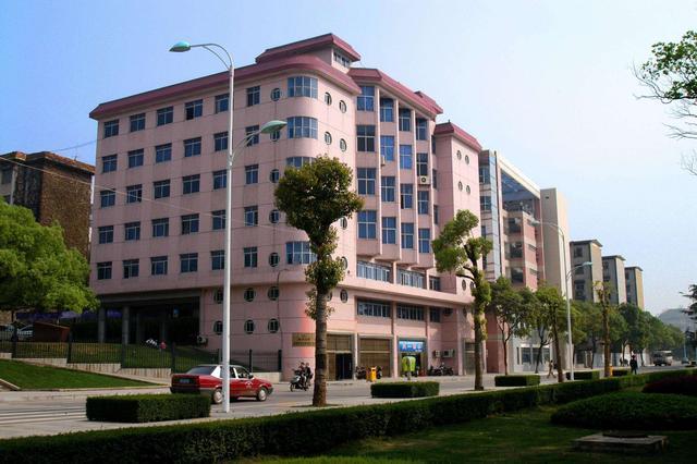 湖南国家级示范性专科院校(湖南这3所专科实力如日中天)(6)