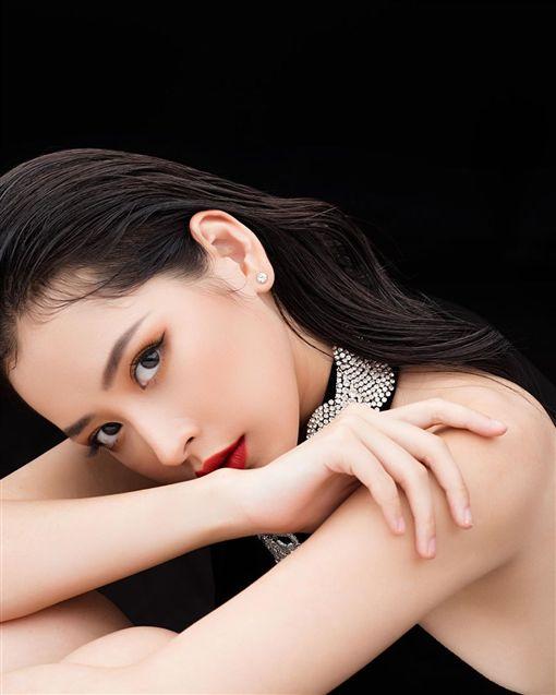 为华为代言的越南第一美女(女星代言华为因仙气外貌红遍各大网络)(2)