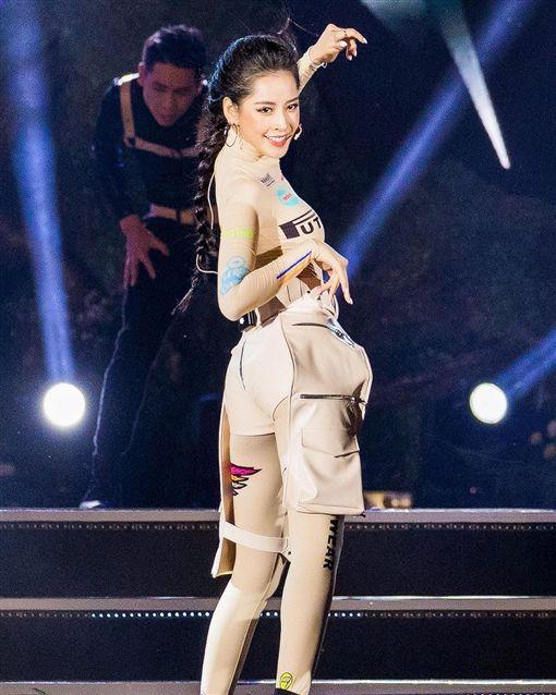 为华为代言的越南第一美女(女星代言华为因仙气外貌红遍各大网络)(5)