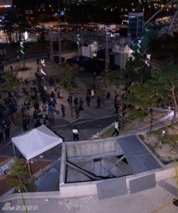 ​韩国女团成员去世原因（韩女团演出场地崩塌16人死亡）