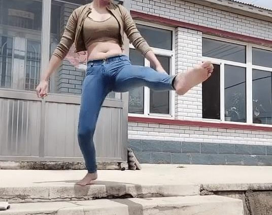 女生很A是啥意思 说女生是a是什么意思