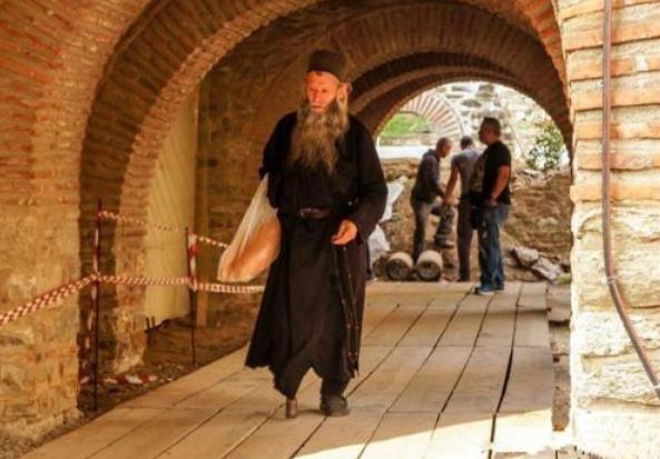 全球最孤独的男儿国:禁止女性进去,却为生活需求养这种雌性动物