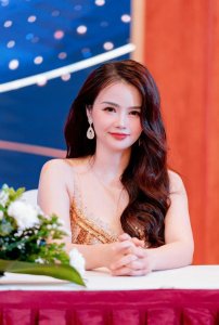 ​裴氏绍梅，受邀担任 2024 年越南世界夫人全球形象大使