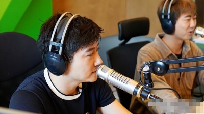 ​阚晓君和佘雅静：东方卫视高颜值主持夫妻，结婚9年现状如何