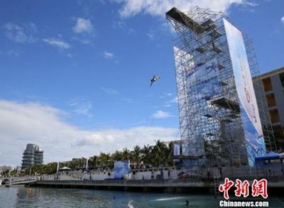 ​三亚极限跳水赛开赛 俄罗斯选手勇夺27米跳台冠军