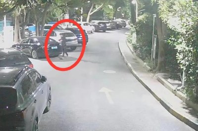 划损他人车辆浑然不知,竟是因为…