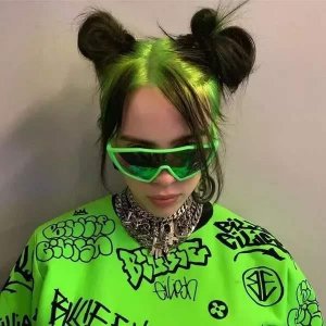 自学少女横扫格莱美 怪才碧莉的成长之路