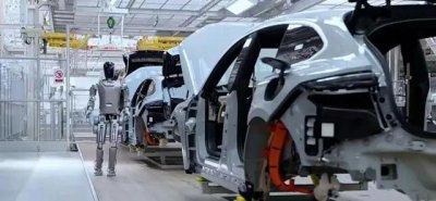 优必选工业版人形机器人Walker S在蔚来电动汽车装配线上实训