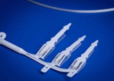 “绿色癌症”患者全球首次植入神经电刺激仿生装置,防止炎症复发