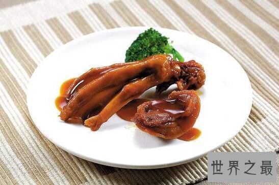 中国十大禁菜之烤鸭掌,活鸭在炙热铁板上跳舞至烤熟