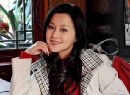 曾演一辈子反派的他,却娶到了《还珠格格》里最美的她