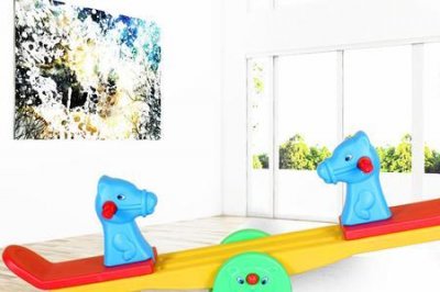 ​跷跷板与翘翘板的区别